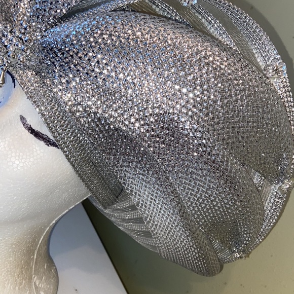 Fabulous David M Metallic Silver Church Dress Hat - Picture 7 of 11